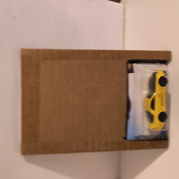 D2 Hot Wheels 95 Mazda rx-7 with shipping protector 1 - Picture 3 of 3